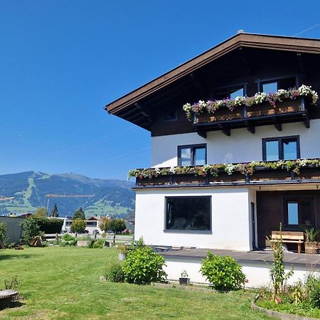 フッシュ・アン・デア・グロースグロックナーシュトラーセAlp Haus Grossglocknerアパートメント エクステリア 写真