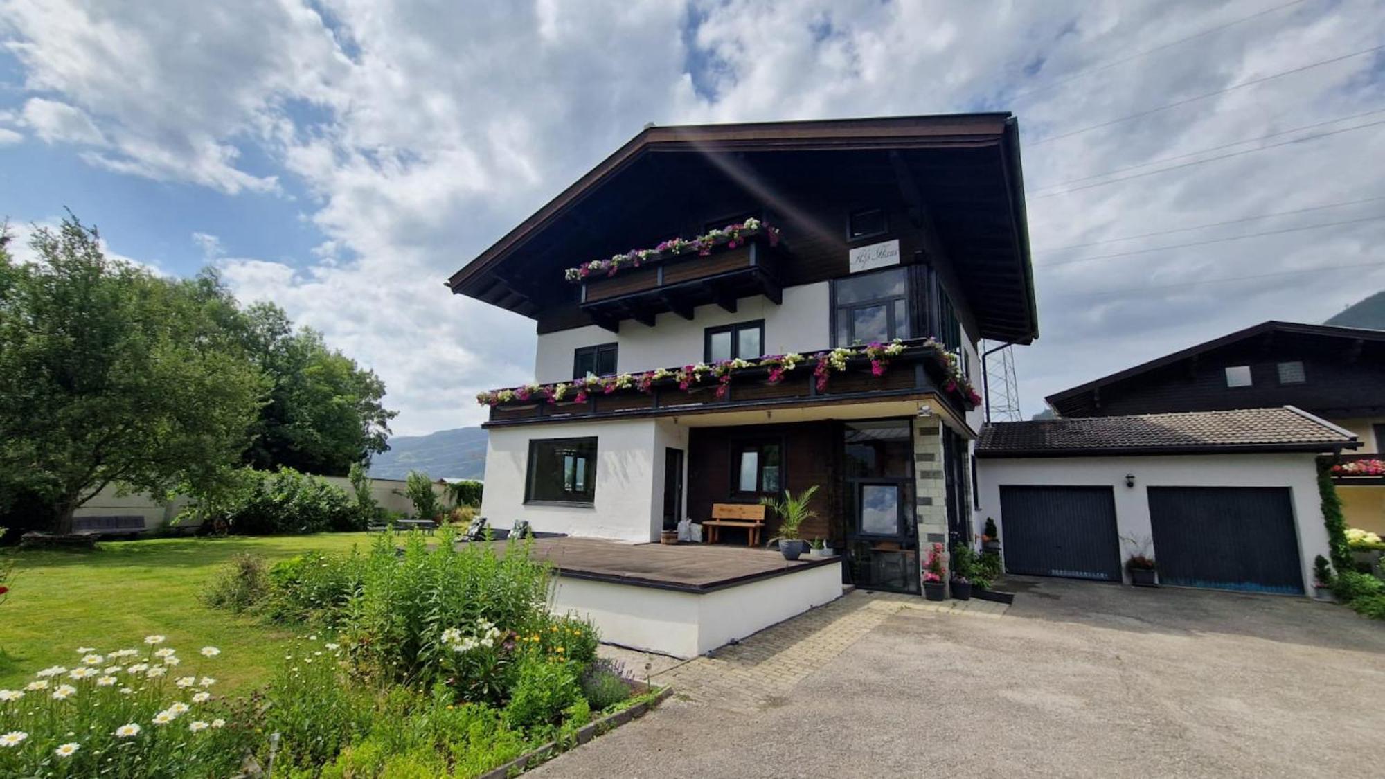 フッシュ・アン・デア・グロースグロックナーシュトラーセAlp Haus Grossglocknerアパートメント エクステリア 写真