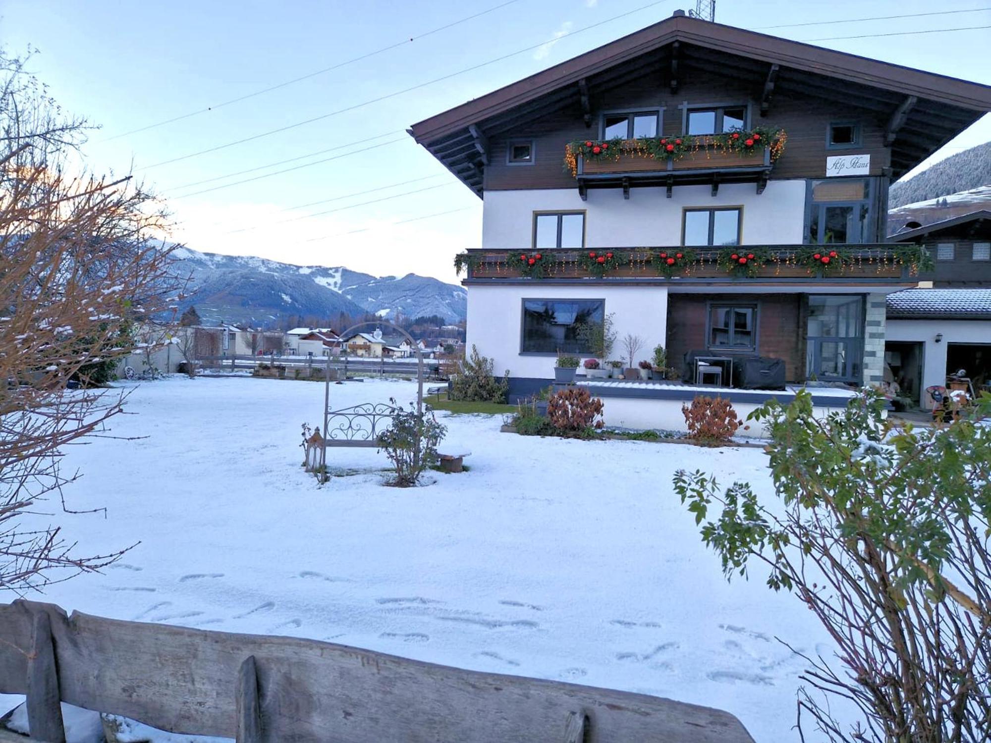 フッシュ・アン・デア・グロースグロックナーシュトラーセAlp Haus Grossglocknerアパートメント エクステリア 写真