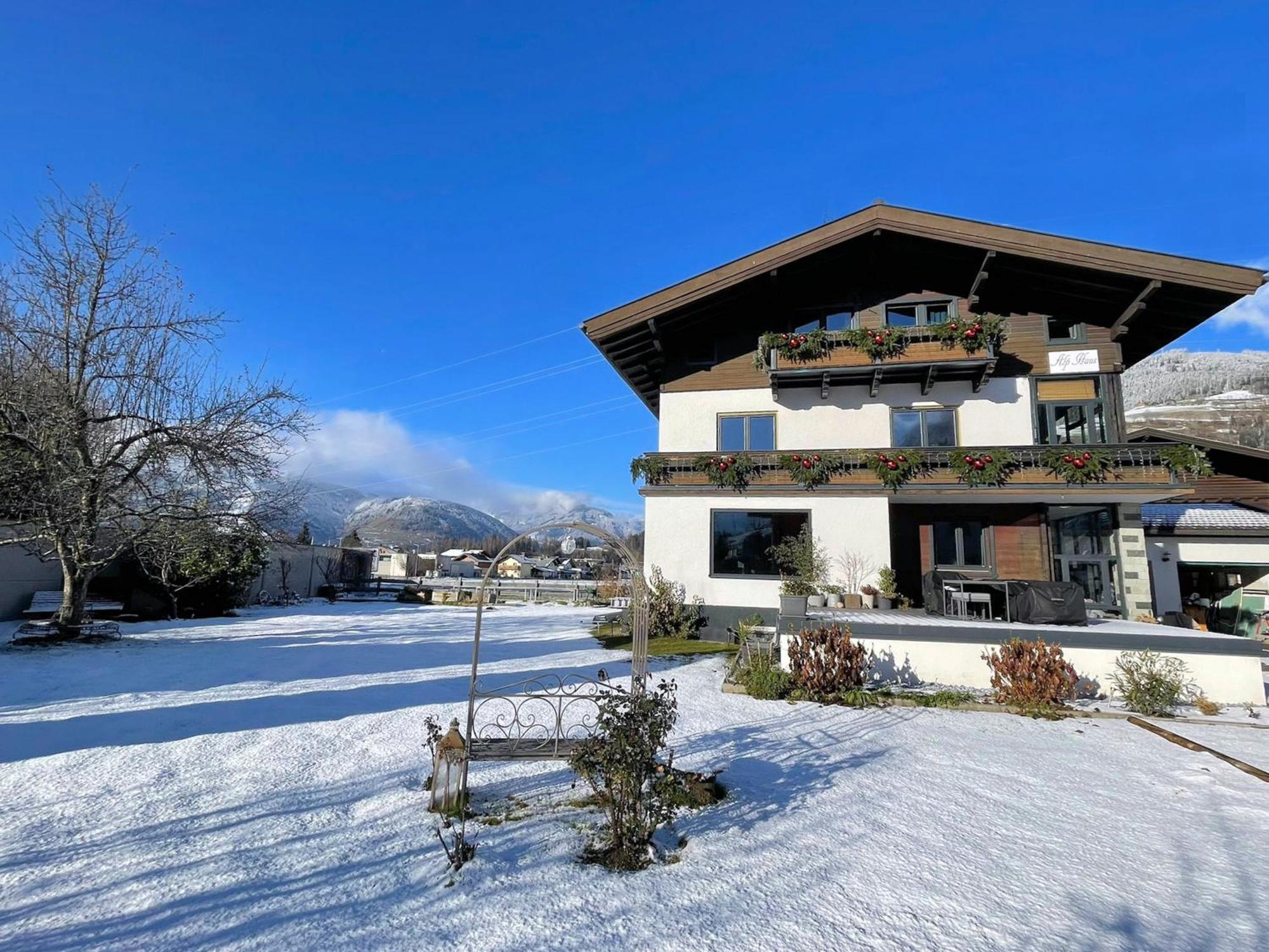 フッシュ・アン・デア・グロースグロックナーシュトラーセAlp Haus Grossglocknerアパートメント エクステリア 写真