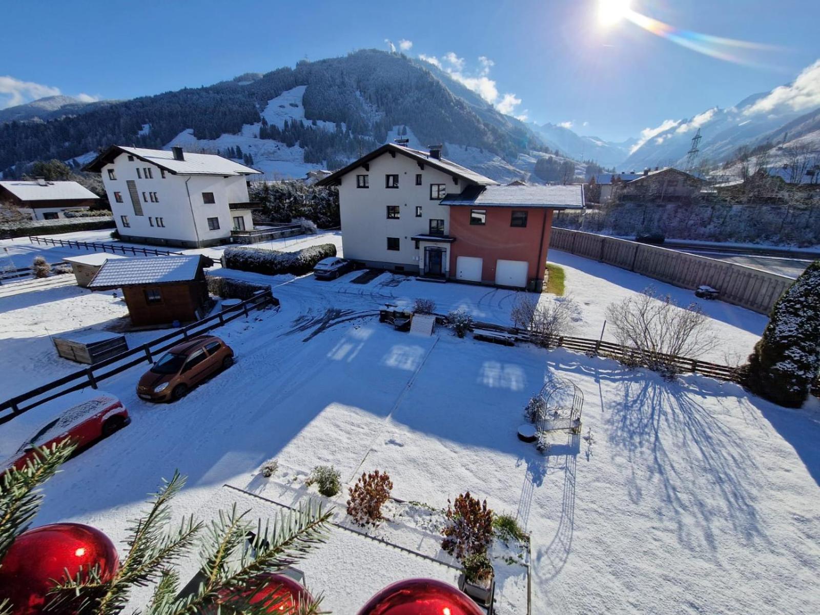 フッシュ・アン・デア・グロースグロックナーシュトラーセAlp Haus Grossglocknerアパートメント エクステリア 写真